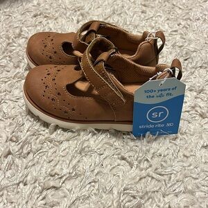 Stride rite 360 Lacey brown mary Jane’s, size 9T. New with tags